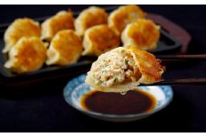 E406 【具がたっぷり！】佐世保餃子TSUTSUMU焼餃子1.05kg（10個入350g×3箱）