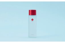 【全6回定期便】椿の葉 保湿水 150ml 五島市/五島の椿 乾燥 小じわ スキンケア 肌 美容 しっとり 美肌 保湿 毎日 ハリ ツヤ [PEG048]