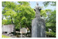文明堂総本店創業者 中川安五郎氏の像(雲仙市御幸児童遊園（みゆき公園）)