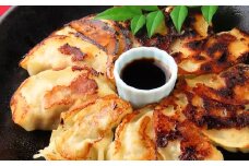 新感覚！ウマ肉うまうま餃子 20個入り×3パック 計60個入り 特性タレ付き 餃子 ぎょうざ ギョーザ 惣菜 おかず 加工食品 馬肉 冷凍