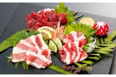 【桜屋】 馬刺し3種 【赤身・フタエゴ・サガリ】 450g （専用醤油付き 150ml×1本） バラ 馬肉 お肉 馬刺  