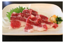 【全6回定期便】【数量限定】馬サガリ ひも肉 約300g 馬刺し/焼肉用【有限会社 桜屋】 [AYCP060]