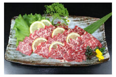 【全3回定期便】【数量限定】特上トロ馬刺しスライス約200ｇ 【有限会社 桜屋】 [AYCP054]