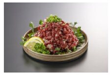 馬のユッケ 約350g 【阿蘇牧場】馬肉 馬 ユッケ 熊本県 合志市 [AYBX092]