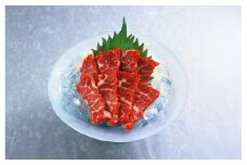 霜降り 馬刺し 約320g 約90g×3〜5個 真空パック たれ付き【株式会社 千興ファーム】馬刺し 馬肉 霜通り 真空パック 食べ比べ タレ付き 熊本 [AYAF013]