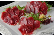 新鮮 馬刺し ロース 約400g (約90g×4〜6P) 馬肉 ブロック タレ付き【株式会社 千興ファーム】馬刺し ロース 馬肉 タレ付き 熊本 ブロック 馬 肉 [AYAF021]