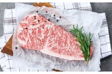くまもと黒毛和牛 黒樺牛 A4～A5等級 肉厚サーロインステーキ 約300g（約300g×1枚）【株式会社杉本本店】 [AYBJ016]