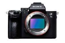 【台数限定】 デジタル 一眼カメラ α7 III  (ILCE-7M3)  / ソニー SONY カメラ ボディ フルサイズ ミラーレス α7 BIONZX ilce-7m3 記念 撮影 新世代  高速 高精度 熊本県 菊陽町 [BHBZ021]