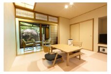 【旅館ふくみ】熊本 阿蘇 小国町 歴史ある名湯 ノスタルジックな景観 杖立温泉 リニューアル 100%源泉掛け流し 1泊 2食 贈答 プレゼント 旅館ふくみ 肥後スイート 露天風呂付 和洋室利用 ペア宿泊券