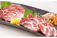 【桜屋】大トロ馬刺し200g（専用醤油付き150ml×1本） 馬肉 馬刺 お肉 霜降り 濃厚 希少部位 大トロ 馬刺し 200g しょうゆ 冷凍 熊本県 西原村 