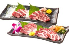 大トロ中トロ馬刺し各300g 計600g