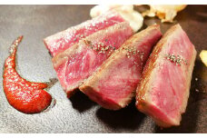 あか牛ロースステーキセット (あか牛ロースステーキ200g×2枚、あか牛のたれ200ml付き)