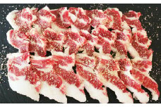 【3ヶ月定期便】【熊本と畜】 馬カルビ 焼肉用 （バラヒモサガリ肉） 300g ×3回 合計900g 馬肉 肉 やきにく 焼き肉 焼肉 バラ ヒモ サガリ
