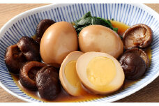 013-1244 【数量限定】 味しみ！ たけたんたまご しいたけ入り 1パック 煮卵3個+小粒椎茸6個入り 498g 煮卵 【2024年11月下旬から12月下旬発送予定】 煮たまご 卵 しいたけ 椎茸 新鮮 おかず トッピング レトルト加工 国産 九州産 大分県産