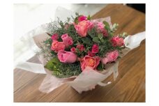 バラ のPompon ブーケ 大分県 玖珠郡 バラ 生花 ブーケ 贈り物 ラウンド 可愛い ドライフラワー スワッグ 吊す 花言葉 愛 本数 色 変わる 手作り デザイン