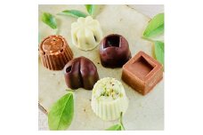 ホワイト＆ミルク＆ビターチョコ詰合わせ〈６個〉白砂糖不使用