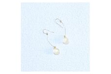 アクセサリー プチピアス（カラー：ギョク）
