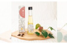 種子島 種子の実 オイル ( 椿 ) 120ml　NFN483 【250pt】 100％自然 椿オイル 非加熱圧搾 コールドプレイス製法 天然素材１００％ 天然成分 椿油 オレイン酸 ビタミンE 食用オイル