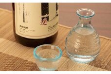 【蔵見学限定品】黒糖焼酎 遥HARUKA 1升瓶 6本セット　A024-008