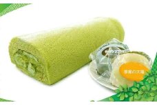 抹茶ロールと季節限定の大福セット