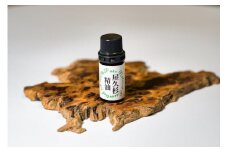 屋久杉精油　5mL   エッセンシャルオイル