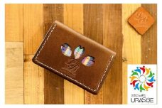 【レザーベース】うらそえ織カードケース（花）（チョコ）|沖縄県　浦添市　栃木レザー カード 名刺 名刺入れ 革製品 革小物 レザー おしゃれ ビジネス ギフト 贈り物 日用品 人気 おすすめ 送料無料