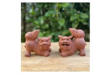 ホーヤーシーサー (小・赤) やちむん 沖縄土産  雑貨 シーサー 玄関 置物 沖縄市 / てぃーち工房 [BCBA004-03]