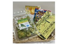 沖縄市のお菓子 お試し詰め合わせセット (ゴーヤチップス＆飴玉3袋) キャンディ お菓子 詰め合わせ 沖縄市 / 沖縄市観光物産センター夢プラザおきなわ [BCBE003]