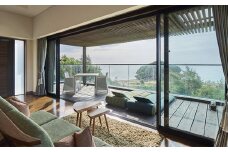 ふるさと納税宿泊ギフト券30000円×5枚セット【THE HIRAMATSU HOTELS & RESORTS 宜野座】 ひらまつ ホテルブランド 滞在型リゾート コバルトブルー 亜熱帯グリーン 朝日 自然 美食 居心地 マリンスポーツ 沖縄の海 旅行 記念日 贅沢 リゾートホテル 特別な くつろぎ 人気 至福 楽しみ