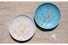 【datta.沖縄南の島陶芸工房】珊瑚プレート 取り皿（2枚セット）青色×純白 ☆ やちむん 読谷村 陶器 大岩浩章 色違い有 お皿 セット商品 彩り うちなーすぐりむん 地場産品 手作り ギフトに 夏 伝統工芸品