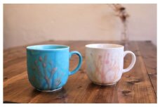 【datta.沖縄南の島陶芸工房】珊瑚カップ 青色x純白（ペアセット）