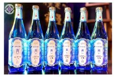 【米島酒造】「青/Blue」720ml×6本 泡盛 蒸留酒 焼酎 アルコール 酒 酵母 発酵 米 黒麹 米麹 もろみ 熟成 蒸留 ブレンド 酒造 手造り 小規模生産 琉球 沖縄 久米島