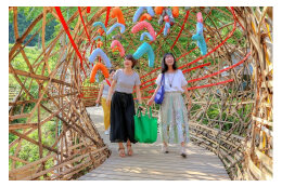 大地の芸術祭の開催や作品管理
